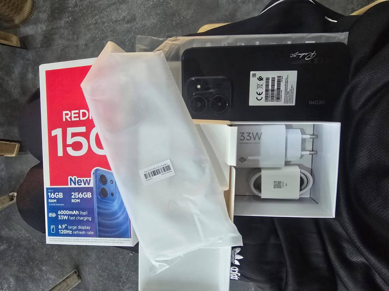 جهاز REDMI 15c. مستخدم ساعه
جهاز مجرد بس مفتوح من الكارتون 

ذاكره 256.    رام 8+8.     مو 4 +4 سعر بيهن يختلف 

سعر جهاز 215.  مكاني جلولاء رقمي ***********

