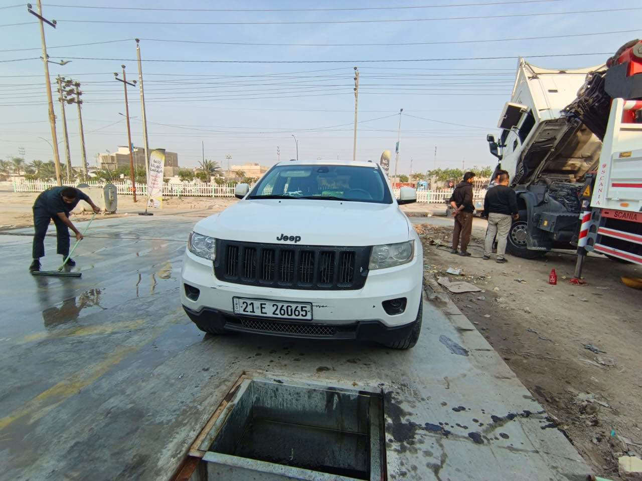 والله مكلف بالنشر لاريدو 2012

سياره جازه ما بيها اي نقص 

سته سلندر 

صدر  كامل حته دبلات زيرو قبل شهر بدلتهن

بيها  صبغ بالچاملغ الخلفي عكس السايق وبيها زلوغ طخات تجي وتشوف

السعر 170 ورقة بيهه مجال 

*********** القرنة, البصرة
