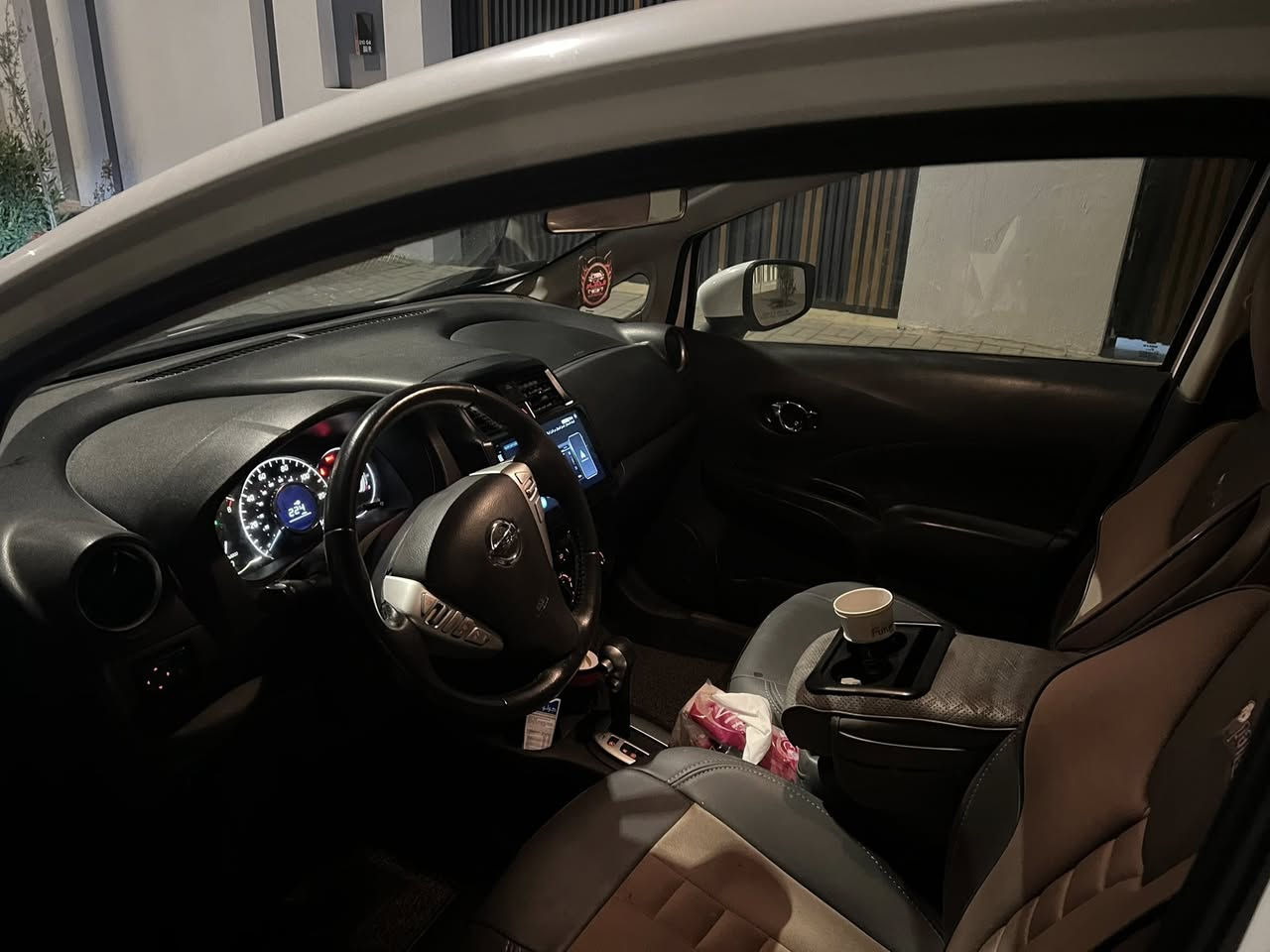 نيسان فيرسا هاشباك
نوت

للبيع المكان بغداد يرموك

محرك 1,600

وارد امريكي

مواصفتها :

مثبت سرعة 

شاشة 

تحكمات ستيرن 

كاميرا خلفية 

حساسات لكل السيارة

اندوريد اوتو 

كار بلي 

بلوتوث

ماشية 81,000

سيارة نظيفة كلش صدر وتايرات ودهن  كلة جديد 

سيارة باسمي تحويل

السعر 97
وبيها مجال بسيط
***********
