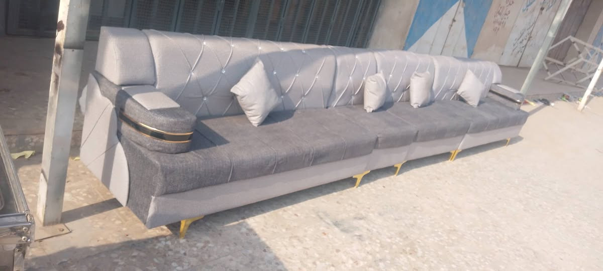 ديوان 4قطع جديد سعر 225امغربه ***********
