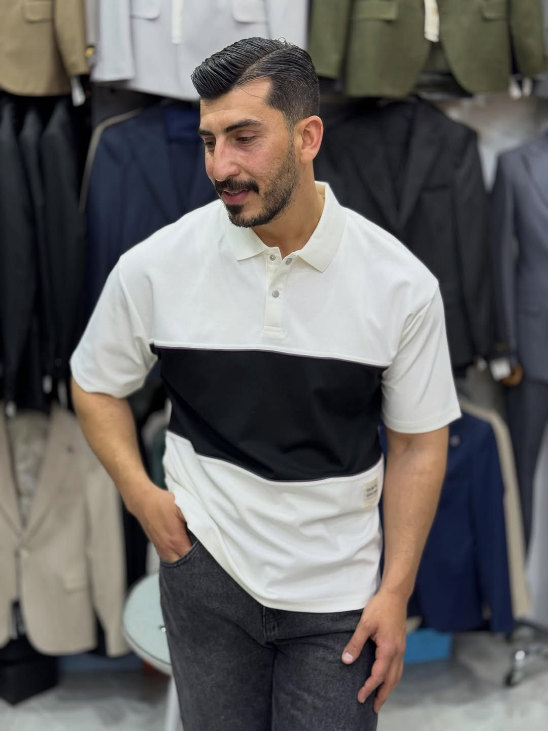تشيرت قطن اصلي 3 لون 
M l xl xxl 
قالب راهي


**إذا كنت صاحب هذا الإعلان وتريد حذفه لأي سبب، رجاءا أرسل رسالة إلى الدعم الفني**