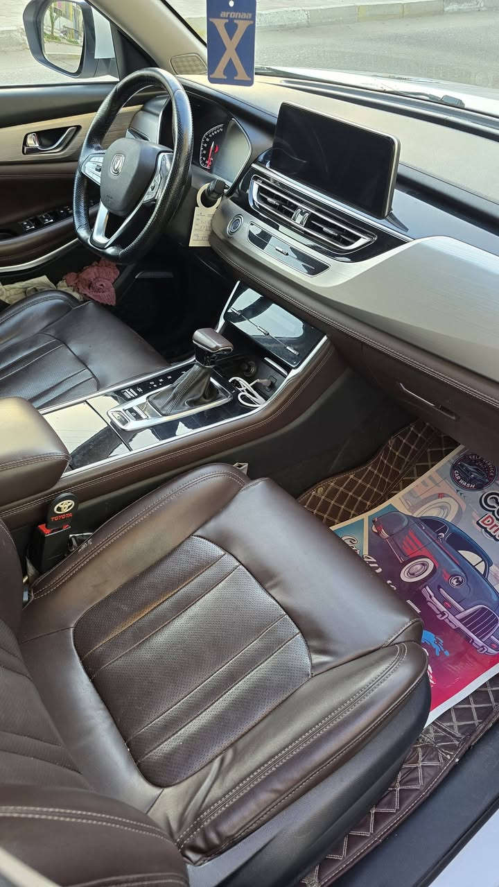 Changan CS75 2019
‎شانجان cs75 فول مواصفات موديل 2019 
‎وضع القيادة . طبيعي . اقتصادي . سبورت 
‎شاشة لمس
‎حساس تايرات 
‎حساسات امامي و خلف 
‎تبريد مركزي
‎هاند بريك الكتروني
Auto hold
Bluetooth
ABS
EBS
Wireless

‎ضمان ٥ سنوات على محرك وكير وكهربائيات من شركة البخيت
‎سياره جديده وحلوه وصيانتها ودهنها بس بالشركه 
بيها بارد باب السايق وخلف السايق موضح بالصور 
مكفوله من الصبغ 
مكانها بغداد حي البنوك
سعرها 133 
***********
