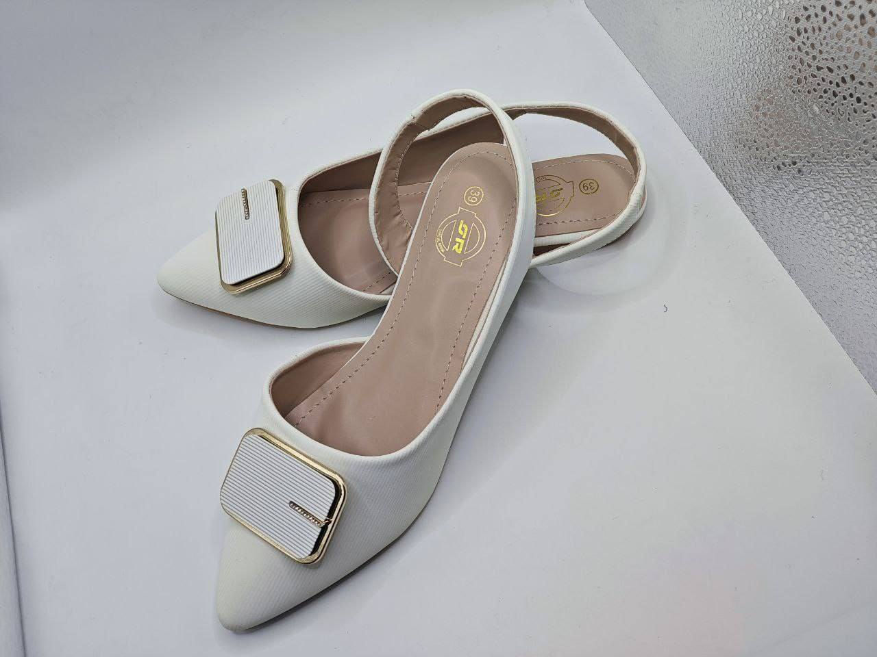 •حذاء كعب ماركة ميو ميو ( 5سم) دبان طبي كوالتي عالي صيني المنشأ
باقية ( 19 ) قطعه مختلف القياسات بي لون اسود وبيض وبيجي

•حذاء شامو كعب ( 4سم)  دبان طبي كوالتي عالي صيني المنشأ
باقية ( 12 ) قطعه مختلف القياسات لون اسود ابيض كاكي وردي

• حذاء فلات كوالتي عالي صيني المنشأ
باقي ( 8 )قطع مختلف القياسات لون اسود + ابيض

•صندل كوالتي عالي دبان طبي صيني المنشأ
باقي ( 14 ) قطعة مختلف القياسات لون اسود وكاكي وبيجي

سعر المفرد او سعر الجملة نتفق عليه بالخاص

اما اذا تاخذ البضاعه كلها فراح نسويلك خصم

للتواصل تليگرام ***********

المعرف @r410n
