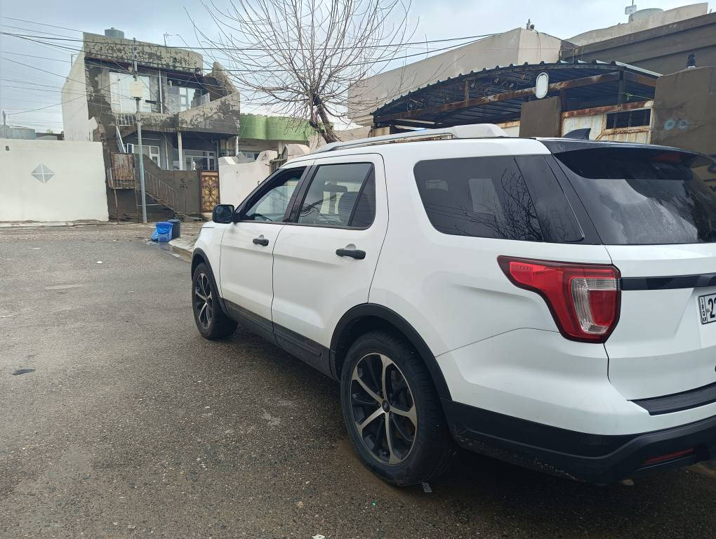 Ford explorer 2019
مەکینە 6 بستۆن مەرغوب 
گێرو مەکینە بەشەرت نەکراوەتەوە
یەک پارچەو پەڵەیەکی بۆیاخە بێ ناوگرتن
سێ ڕێز کوشن . تەبرید مەرکەزی . دەبڵ اکسل . ڤۆلیوم . شاشە . کامێرا . بلاجکتۆر . لایت زینۆن . جام کارەبایی . تەحدید سورعە . ABS .  ویل کرۆم . زۆر مواسفاتی تر 66 هەزار ڕۆشتوە 
بەناوی خۆمەوەیە تحویل و وەکالە دەکەم
سەنەوی و هەزەی تازەیە تایەکانی تازەن

***********    *********** شمشمل, السليمانية

