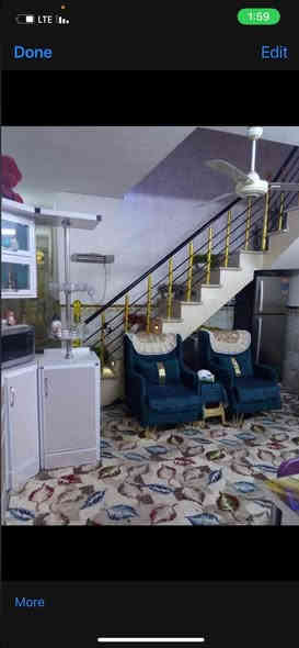 100 حي السلام شارع اسواق رسل الطابق الاول طرمة وهول وحولي جبير وغرفه الطابق الثاني بيتونه كامله وغرفه وحمام هيكل نقص بياض وكاشي بناء بلوك السعر 55 
يرهم قصط بمقدمه 40 
***********
