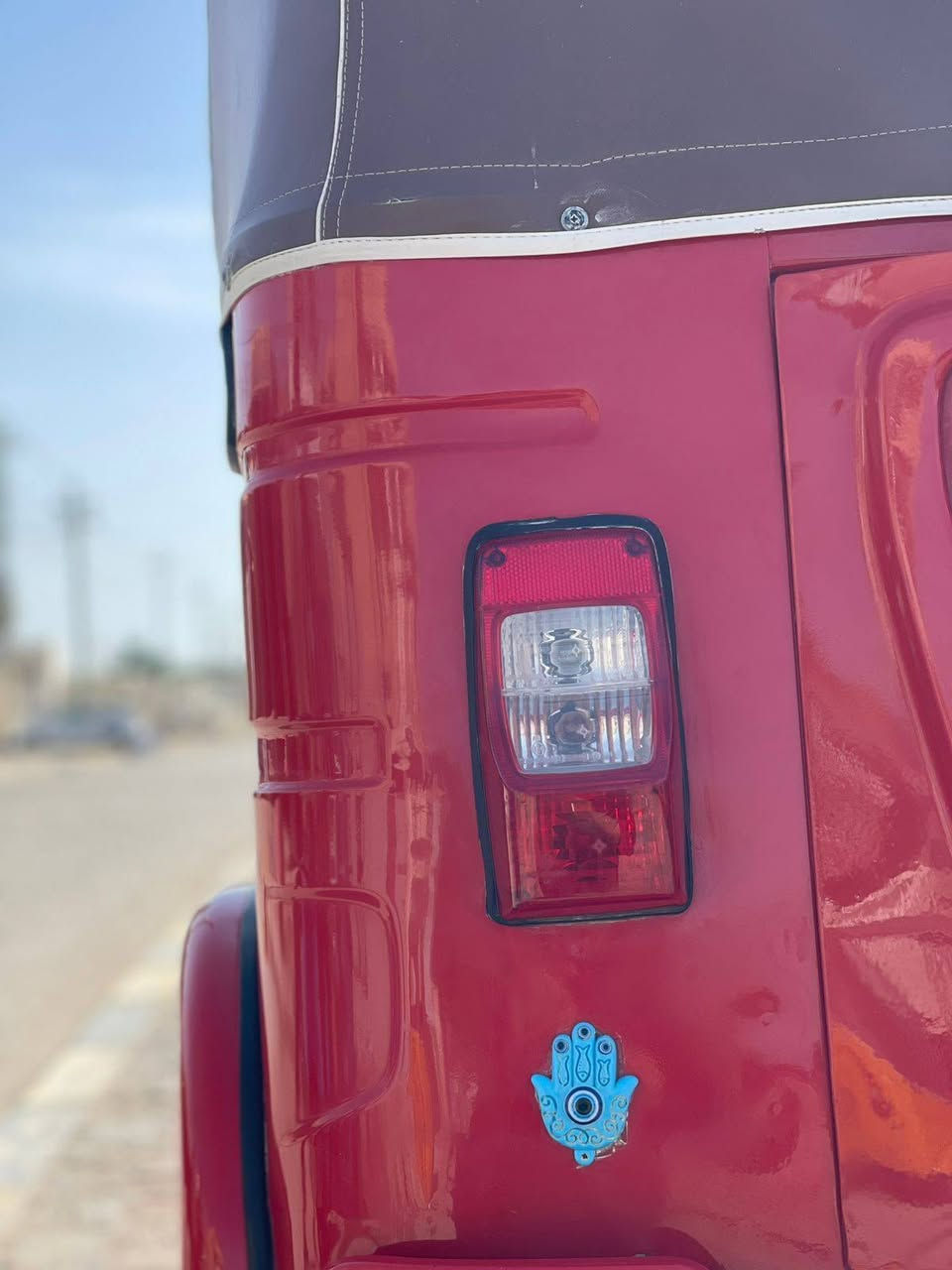 سلام عليكم شباب تكتك لبيع موديل 2024شهر لثاني كفاله عامه تأير جبلي مكينه كفاله شرط لفحص لشرائي ينتصل ويدلل***********
