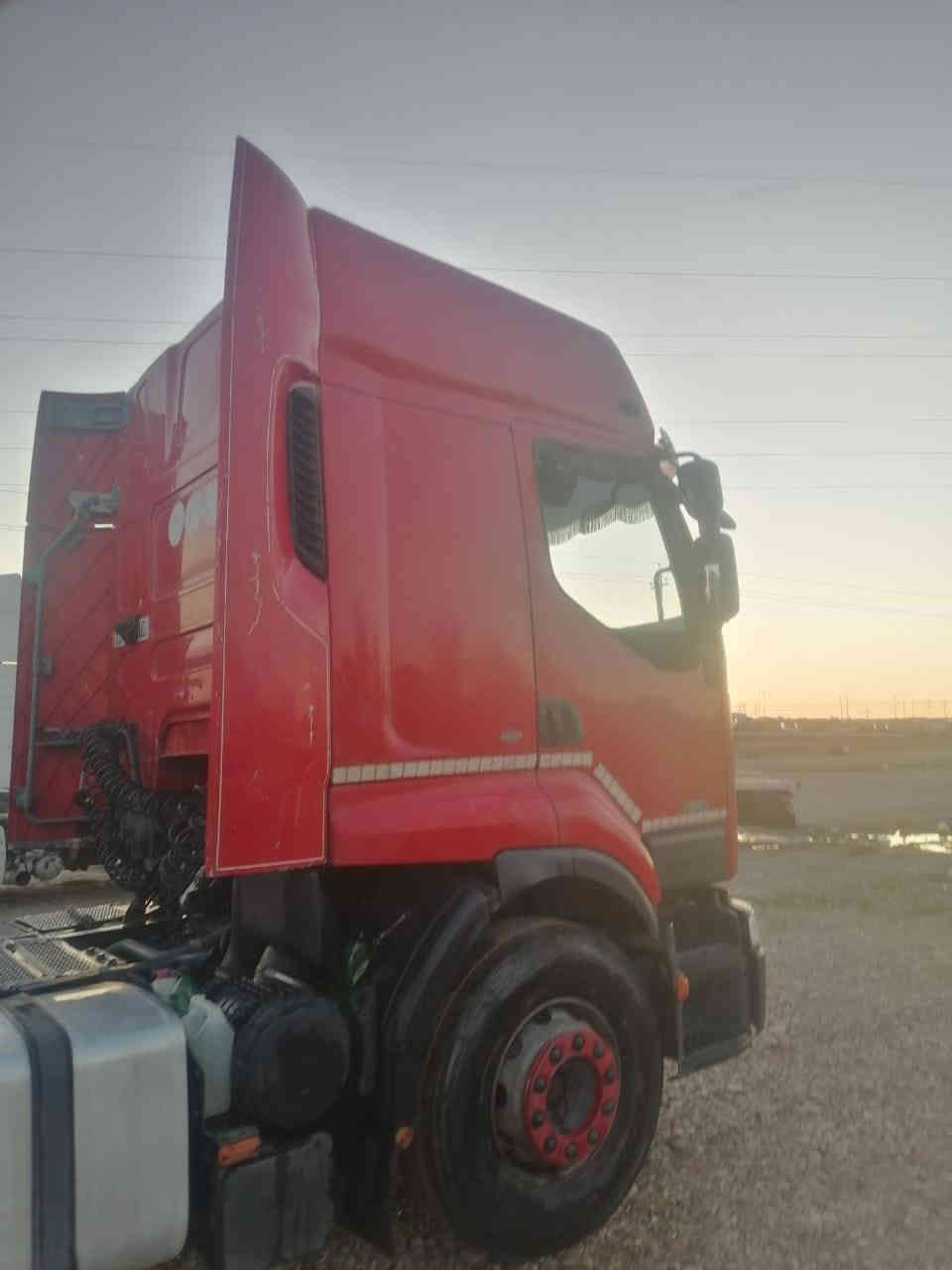 رینو 2004 تەنکەری لاسەر رەبتە مەکینەی 400 رتایدر سعر85 ژ.م *********** عنوان كلار
