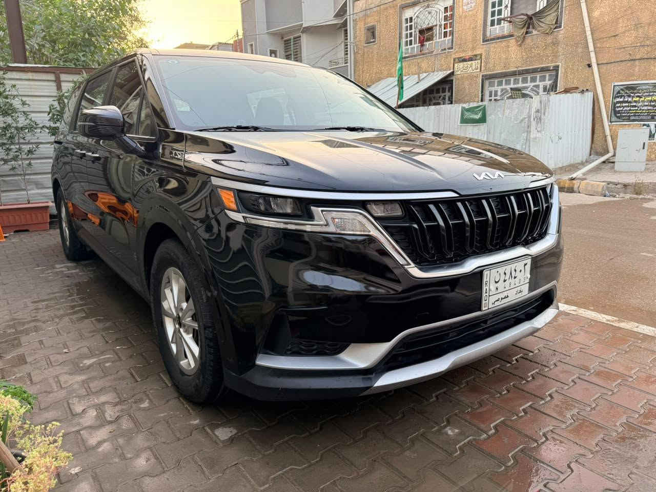 كيا كرنفال 22 جديده رقم بغداد حادثها تبديل قبغ الجنطه بأصلي السيارة بدون صبغ والارباكات سليمه ***********
