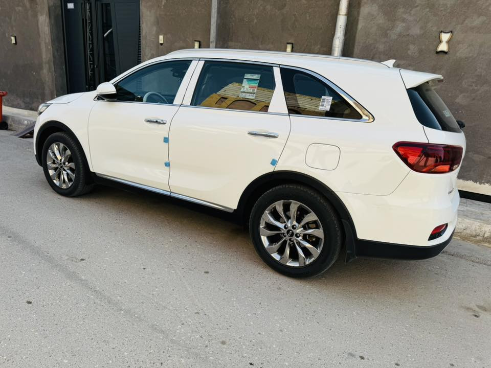 كيا سورنتو 2020 خليجي 
فول مواصفات عدا البانوراما 
كفاله عامه 
V6 سته سلندر 
بأسمي تحويل ثاني يوم 
السعر 260 بيه مجال 
مكاني ناصريه 
الرقم ***********

