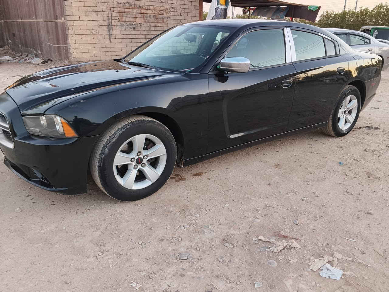 سلام عليكم مكلف بالنشر جارجر 14اصل بااسمه شخصيا مكينه كير جدد 3600 حداديه جديده تخم تاير تبريد ثلج احله من الصوره السياره مانقصها شي السعر 125 وبيه مجال واذا مراوس بتسكي جارجر اراوس مكان البصرة للاستفسار ***********
