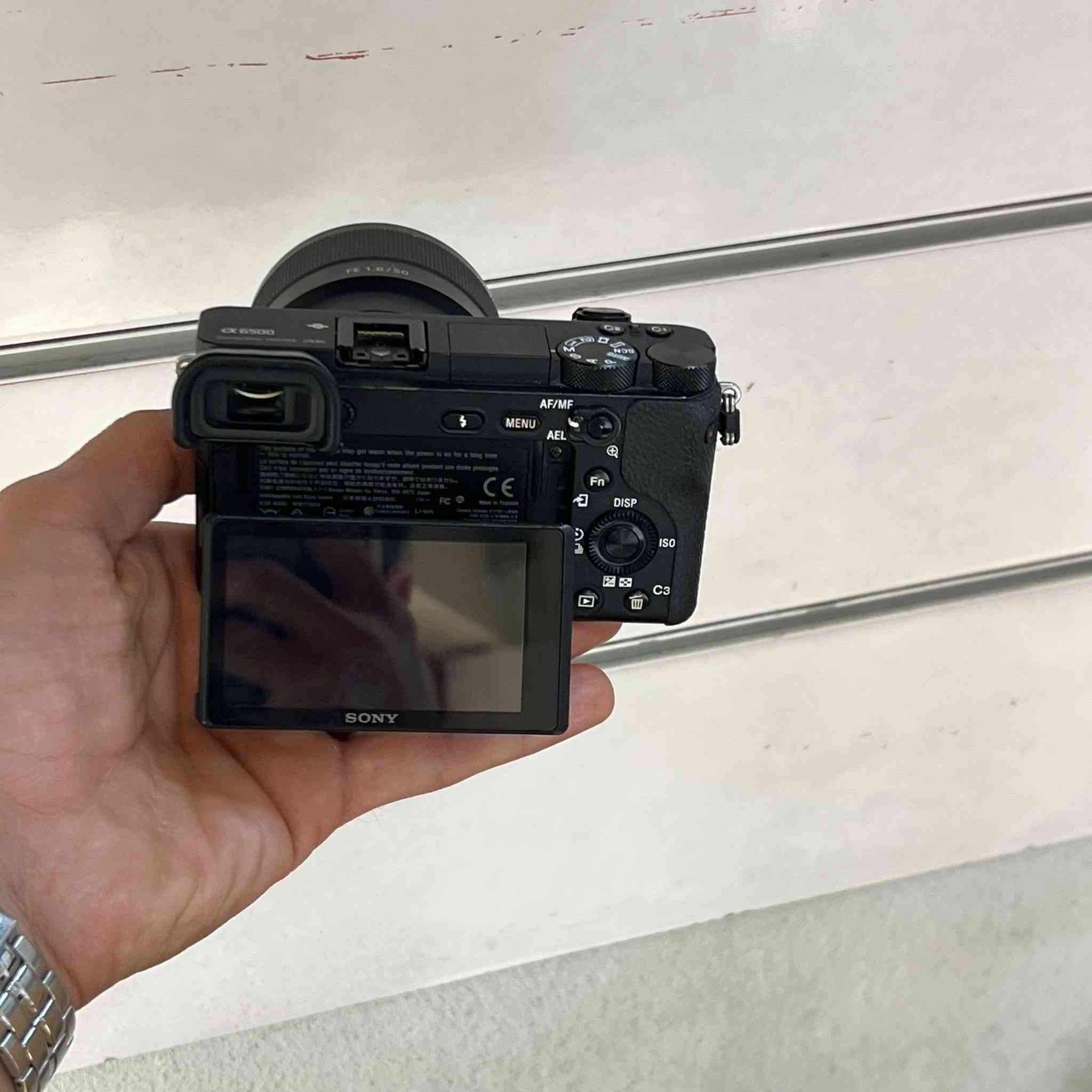 للبيع
Sony A6500 للبيع

شتر 10 الف نضافه ٩٥٪؜ 

السعر 550$ وبيها مجال 

٢ بطاريه 
لينسات sony 50mm fe 1.8

Sony  16-50mm OSS

***********
