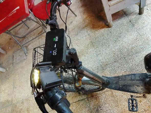 موطور للبيع كلشي بيه شغال السعر 200وبيه مجال العنوان موصل الايمن ***********
