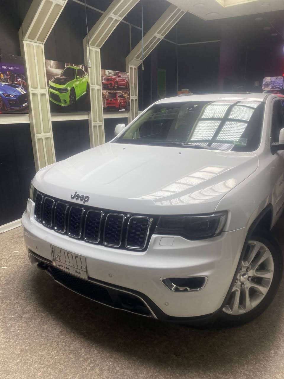 سلام عليكم عندي جيب للبيع مديل ٢٠١٧ كفاله بيهه قطعتين بادره منشوره آخر صوره لسونار سياره جديده مامفتوح بيهه بلك سياره جديده ماشيه ١٤٥ حقيقي جرص رايدهه ٢٥٠ وبيئه مجال فول سياره للخير جكات مكاني بغداد شعب رقمي ***********
