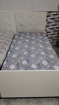 سرير أطفال • مع مرتبة • حاجیاوا