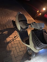 للبيع ابو السله الدراجه شغاله بس بيها خيط تبخير 140 وبيها مجال 0774810...