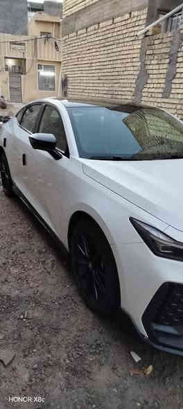 بسم الله الرحمن الرحيم 
اللهم صل على سيدنا محمد وال محمد 
السلام عليكم ..
شانجان يوني ڤي موديل 2025 فئة السبورت محرك 2000 توربو 
230حصان 
8 گير AT
بانوراما 
جناح كهربائي 
كزوز رياضي  و 4 فتحات صالنصه 
تحديد مسار وتحذير مغادرة الخروج عن المسار 
رادار امامي وحساسات اماميه وخلفيه 
بريك تلقائي مانع تصادم 
كاميرات 540 درجه 
داش كام تسجيل تلقائي
قياده شبه ذاتيه 
نظام صوتي سوني 10 سماعات + دمام خلفي 
تحكم ستيرن 4 اتجاهات 
شفتات سرعه 
قطعتين تبريد امامي وخلفي
تجوه وسطيه خلفيه + ايزوفكس 
كشنات رياضيه جلد مطعم لونين 
كشنات الاماميه تحكم كهرباء 
تبريد كشنات 
ستيرن دبل D رياضي 
زجاج اوتو مع خاصية فتح واغلاق الجام من الريمونت 
مرايا جانبيه كهربائية قابله للطي كهربائياً
اضاءه محيطيه بعدة الوان 
وضعيات قياده متعدده ايكو +نورمال+ سبورت+ سمارت بالاضافه الى زر سوبر رايس وضع السباق 
دخول ذكي بصمه 
تشغيل بصمه
خاصية التشغيل عن بعد 
ابل كار بلي + اوتو كار بلي 
 شاشة معلومات/ترفيه + عدادات رقمية. شاشة لمس 12.3 بوصة وشاشة عدادات 10.25 بوصة. 
شحن لاسلكي 
وسائد هوائية متعددة (أمامية، جانبية، ستائر). 
ويل 18 رياضي + اطارات كونتينتال رياضيه 
إضاءة ليد أمامية وخلفية. 
مراقبة ضغط الإطارات (TPMS
نظام الثبات الالكتروني 
 ماشيه 19 الف  قابله للزياده بعدها ع وضعية الشركه مكفوله من الضربه والطخه والصبغ  السياره حره رقم بغداد داخل الضمان سعرها 27 ونص مليون  عجبك السعر وشراي راسل واتس اب ماعجبك السعر اذكر الله و اعبر المنشور وتذكر انه الكلمه الطيبه صدقه وكان الله يحب المحسنين .. 
واتساب ***********
