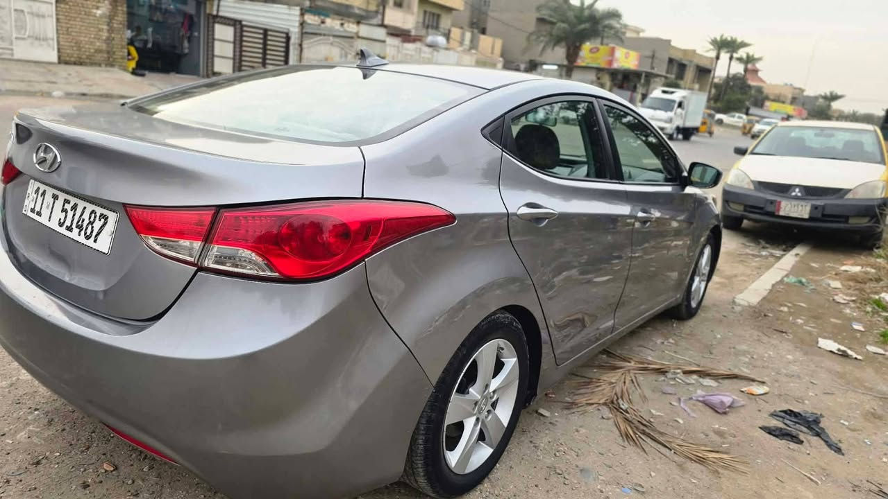 #تم_تنزيل_السعر_وصارت_مناسبه
السلام عليكم 
النترا 2013 امريكي
ماشيه 98الف حقيقي 
السيارة نظيفة جدا 
المحرك و الكير  بحالة ممتازه 🔥✅
الصدر بحالة ممتازة🔥✅ 
السيارة بدون اي نواقص 
 بأسمي السياره والسنوية جديده تخلص ٢٠٢٨ شهر ٦ 
السونار مرفق مع الصور 
 
سياره نظيفه وبسعر معقول بالعافيه ع الياخذها 😍🤩✅

السعر :: اطلبه بالتعليقات يصلك خاص 📩🟩✅

المكان 
بغداد البلديات
 خلف الاطفاء 

رقم صاحب السياره ‎0771 030 3709 واتساب
