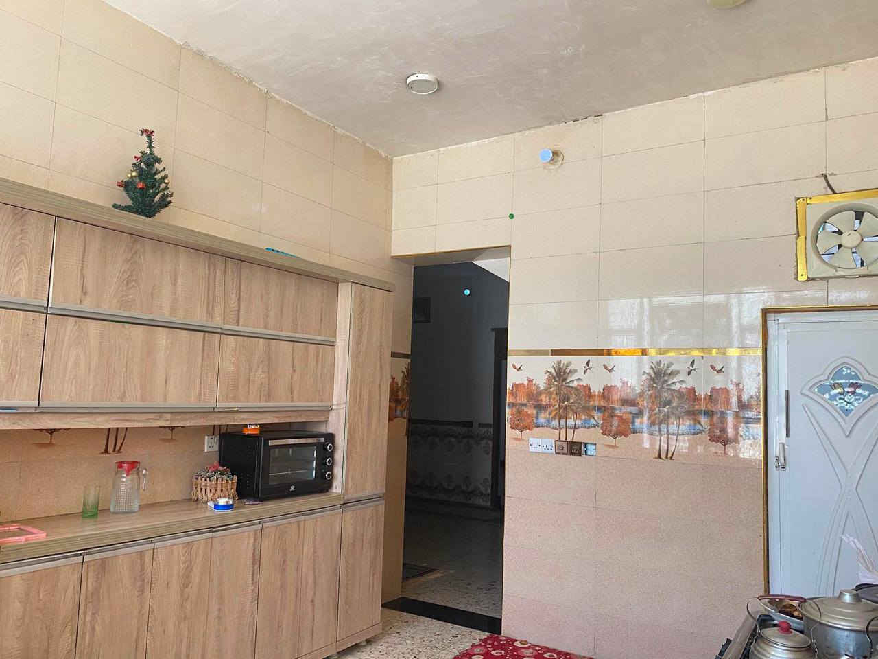 للبيع دار سكني طابو صرف (حي الكرار) مجاور المدرسة الحديديه يحتوي على (٢غرف نوم+صالة+مطبخ+استقبال+صحيات داخليه و خارجيه) يرهم مراوس بقطة أرض في حي الكرارالمساحة (١٥٠)متر كامل الخدمات 
للاستفسار مراجعة مكتب (بصمة اعمار للعقار)
واسط ـ الزبيديه -مجاور اسواق بيت عزيز ذياب 
او الاتصال 
***********
***********
***********
