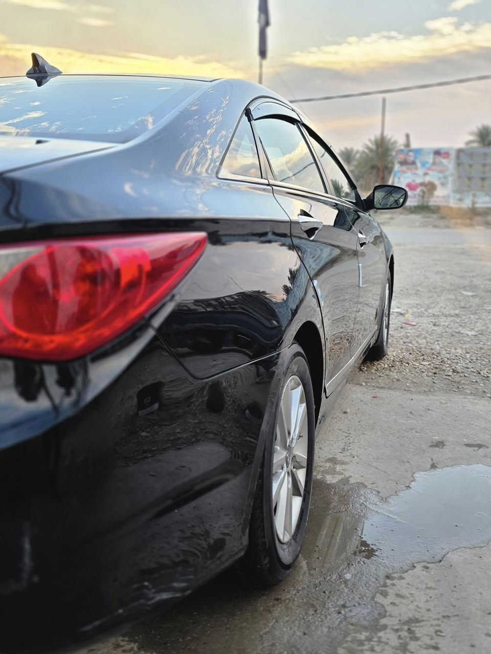 سوناتا موديل 2013 رقم كربلاء بأسمي
مكفولة من الصبغ والتبديل 
ربع البنيد وراجع بارد
أربع بصمات تشغيل وابواب وحنطة
تاير 16
مكينه 2000 أقتصادي 
تحكم ستيرن
رياضي شفتات ستيرن 
كشنات بلادي  قماش رصاصي مغلف جلد قابل للرفع
كشنات تدفئه + كهربائي
تبريد ثلاجة شغال وضمان 
تدفئه شغال 
مكان السيارة بابل
السعر 120 ورقه 
هاتف ***********
