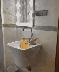 مكتب اياد اعلان عن دار للبيع 200م حي ابو طالب  النجف الأشرف 🧿اللهم صلِ علىٰ محمد وآل محمد 🧿
سعر مناسب 
التفاصيل:عندك عقار للبيع او مراوس دار قطعه ارض مرسله مكتب على رقم مكتب المساحه200م شارع 10  
- الطوابق: طابقين  صب 
- 4غرف نوم 
- البناء: صب 
- الموقع:ابو طالب           للبيع او مراوس 
- التصميم:

الطابق الأول:غرفه 1مطبخ  استقبال صاله 
الطابق الثاني : 3غرف نوم صاله صحيات 
التواصل:مكتب اياد للعقار سعر 450مع المجال 

- عنوان المكتب : ***********/***********
- العنوان: حي السلام شارع المكاتب او شارع ابو دجاج قرب شارع مستوصف 

هذا الإعلان يظهر دارًا فاخرًا للبيع، مع تصميم عصري وتصميمات أنيقة.
