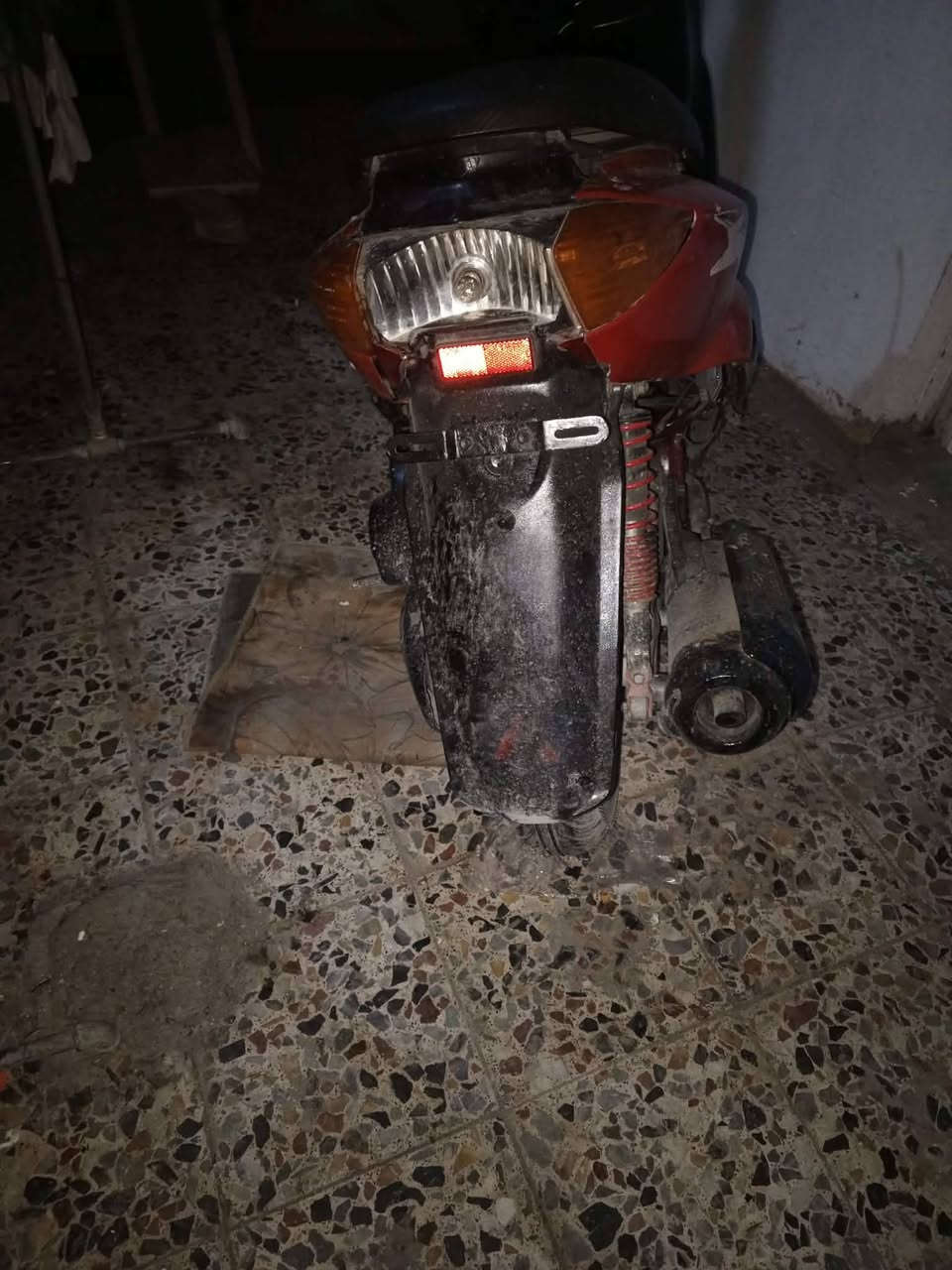 السلام عليكم دراجه سكنس نثيه مكاتبه مال معرض بسمي وكتاب كمرك يعني اوصوليه الدراجه كايمه تايرات جدد بيها مصارلي سبوع من شديتهن كابريتر تجاري باب اول كهربايات كلها شغاله كيج بانزين وعدني كيج السرعه قمجي مكطوع الدراجه قفل ب250 الف واكرر كايمه البارحه كطعت كرنك بيدي وكل الهلا بيك منين ما تجيني اخليك عله راسي متواجد عله نت


**إذا كنت صاحب هذا الإعلان وتريد حذفه لأي سبب، رجاءا أرسل رسالة إلى الدعم الفني**