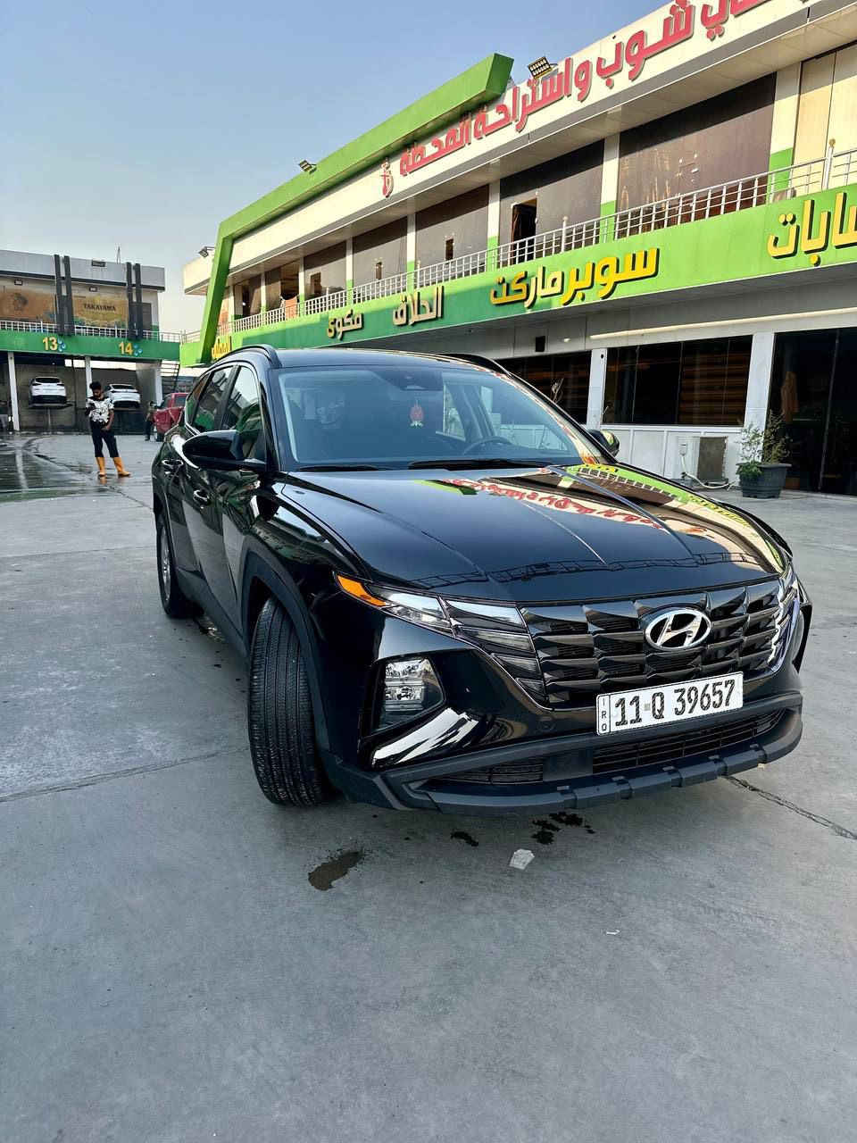 السلام عليكم .. هونداي توسان 2024 بانزين محرك 2500 ماشية 36 الف ميل ، رقم بغداد بأسمي ،وارد امريكي حادثها صبغ ربع البنيد وتبديل جاملغات امامية نفس اللون بدون صبغ ، شاصي مكفول راديترات بلادية ، ايرباك دركة وبردة ، موصفات SEL بصمة ، تشغيل عن بعد ، صندوق كهرباء ، شاحن وايرلس ، تدفئة كشنات ، شاشة وكاميرا ، وباقي المواصفات المعروف ، مكان السيارة بغداد ، السعر 175ورقة بيها مجال ، للأستفسار / *********** متوفر واتساب ، ترهم بيع او مراوس حسب القناعة .
