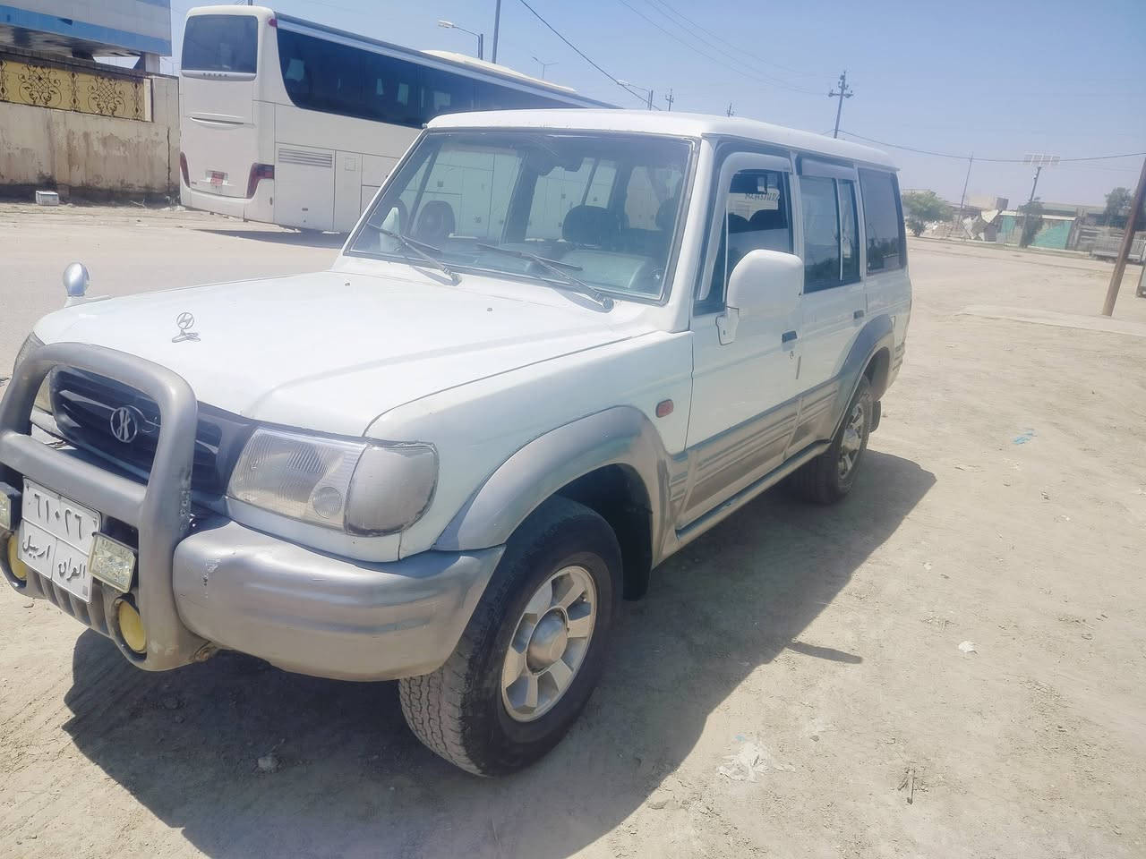السلام عليكم من رخصه الأدمن كالوبر موديل 2001 رقم اربيل تحويل مباشر تريد وكاله تريد تحولي بسمنه السياره 
مكينه وكير عادي بانزين بلادي لاتنقيص ولا تبخير تخم تاير كهربائيات شغاله دواخل نضيفه مكان السيارة بابل الحمزه الغربي 
السعر 38 وبيه مجال 
موبايل ***********
***********
