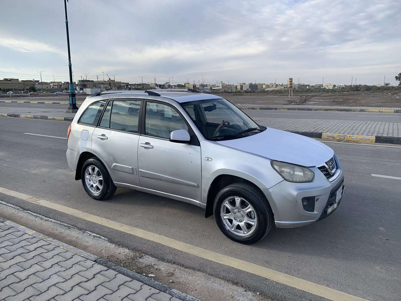 افضل الكلام الصلاة  على محمد وال محمد 
اللهم صل على محمد وال محمد 

شيري تيكو موديل ١٣ رقم بغداد باسمي ماشيه قليل  مكفولة ضربة وتبديل سعرهة 52 جاهزة السيارة سنويه لنهايه 27 تخم تاير جديد 
مكينه كير خير من الله 
مكاني كوت مركز المدينه 
***********
