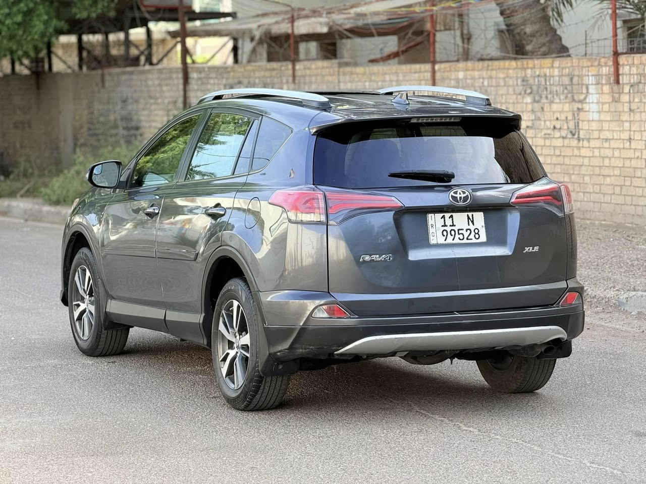سلام وعليكم 
راف فور 2018 XLE 
وارد امريكي 
بدون ارباك 
ماشيه 65 
فتحه سقف
الداخل لونين  
الرقم : بغداد بسمي 
الضرر : مكفوله من ضرر فقط مكان رقم الخلفي صبغ 
السعر: 163 
المكان : بغداد / الصليخ 
اللاستفسار : ***********
