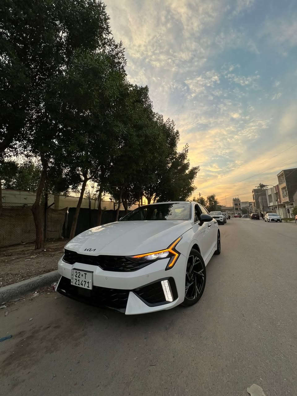 السلام عليكم للبيع او مراوس حسب القناعه
اسم السياره: KIA K5 
فئة السياره: جيتي لاين
موديل: 2025
محرك: 2500
رقم اربيل بأسمي هزه جديده فقط تحويل
ممشى السياره 12 الف 
مواصفات السياره فول 1/1 عدا البنوراما.
-الصندوق الذكي يفتح عند الاقتراب
-بصمة ابواب
-تشغيل عن بعد
-شاشه ديجيتال متصله كار بلي 
-رادار امامي وخلفي وجانبي + حساسات خلفيه واماميه وبريك طوارئ
-هاندبريك بصمه 
تبريد وتدفئة كشنات+ تدفئه ستيرن 
-شحن واير ليس
-لد نهاري + منضومة زنون + بك لايت لد 
-تحكمات ستيرن + مثبت سرعه + تحديد مسار
-4وضعيات قياده بالماوس
-اوتو هولد للتوقف الالكتروني
-3 كاميرات ٢ خلفيات وحده اماميه
حادث السياره مثل مموضح بالصور جاملغ وشويه من البنيد سياره جديده بعده نايلون الشركه بيها
رقم صاحب السياره: ***********
العنوان: بغداد حي القاهره
