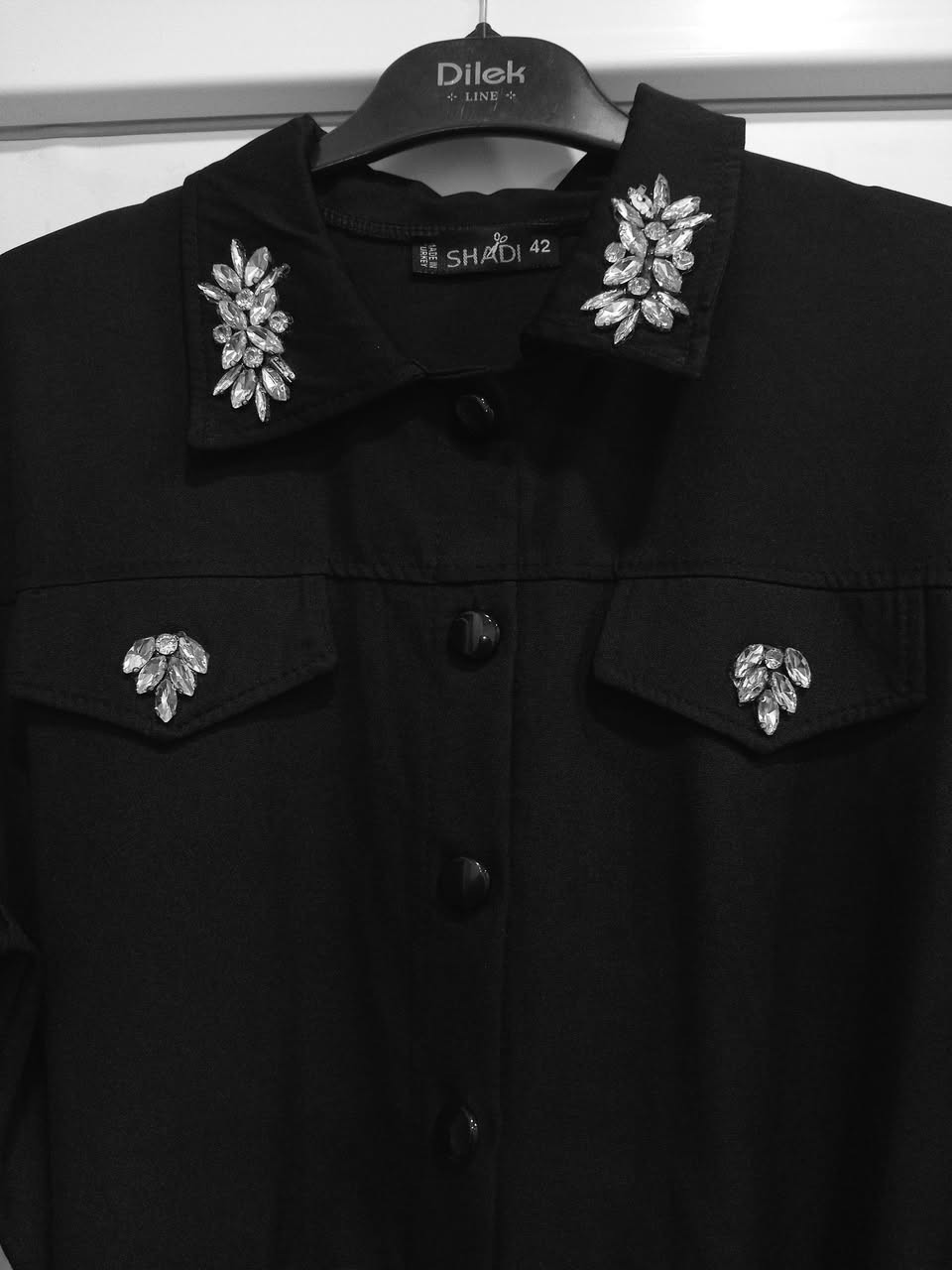 فستان قياس ٤٢
بشت يلبس من قياس ٤٠ لي حد ال ٤٦
مع ملفع 
نضاف حيل
كلم ب ١٠ الاف


**إذا كنت صاحب هذا الإعلان وتريد حذفه لأي سبب، رجاءا أرسل رسالة إلى الدعم الفني**