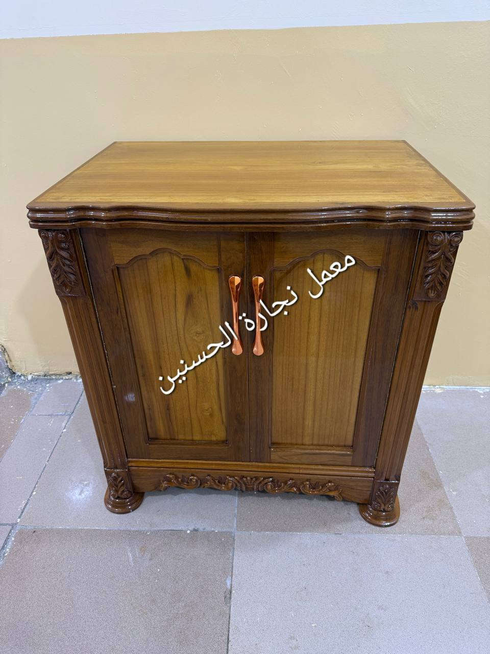 ياالله اللهم صل على محمد وآل محمد غرفه تزكام عمل حرفه يدوي نقش يدوي خشب صاج بورمي تحميل على ابواب شبه تعباء داخل وخارج صاج دراجه اول خشب صاج بورمي اجود انواع الخشاب من معمل نجارة الحسنين العنوان ميسان الجديده شارع سوق الذهب قرب الحدادين هاتف ***********/*********** حسنين النجار @إشارة
