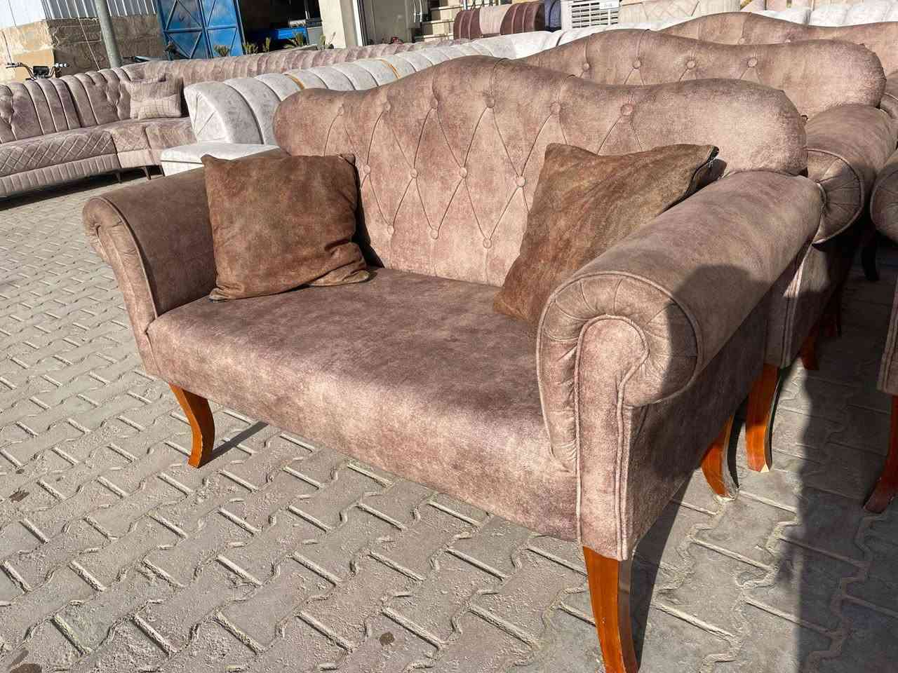 ⚜️👑 مجمع ابو بلاش للاثاث 👑⚜️
تخم استراحة خشب زان 10 مقعد 
جميع اللوان متوفر مختلف المديلات والقياسات صار عنده مراوس القديم بالجديد صار عدنه نضام القصد📌 العنوان كربلاء طريق الحر مجاور معمل الثلج  مقابيل الاتحاد الرياضي اي ستفسار الاتصال  يوجد واتساب 👈***********👉👈***********👉
