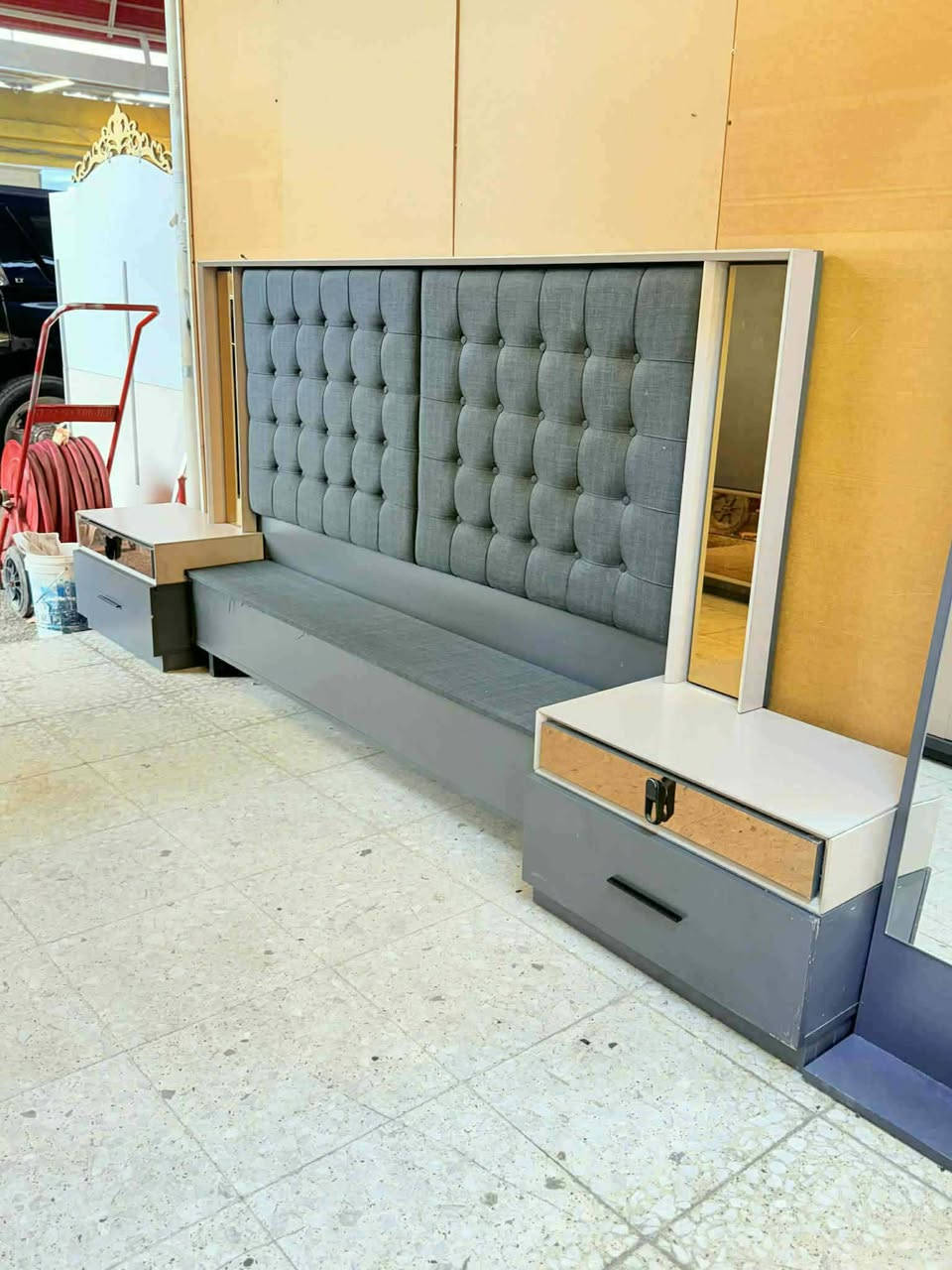 ✨ غرفة تركية  مودرن ✨
🚪 نظام أبواب 10 قطعه بروفايل فاخر
🛏️ سرير ضهر بلوك بمخزن عملي
🪞 جام برونزي أنيق
🧵 قماش وتر بروف أصلي
💡 إنارة شغالة
✨ نظافة 90 ٪
🚚 شد ونقل مجاني داخل بغداد
📦 توصيل للمحافظات بأسعار رمزية

📍 بغداد الجديدة
📩 للاستفسار راسل خاص

#غرف #غرف_نوم #غرف_تركية #اثاث #اثاث_تركي #اثاث_منزلي #غرف_مودرن #اثاث_راقي #اثاث_بغداد #بغداد_الجديدة #اثاث_عراقي #ديكور #ديكورات_غرف #بيع_اثاث #اثاث_مستعمل #غرف_ملكية #غرف_عرسان #اثاث_بيت #اثاث_حديث #غرف_راقية #غرف_تصميم #اثاث_مودرن #اثاث_راقي_جداً #بغداد #العراق


**إذا كنت صاحب هذا الإعلان وتريد حذفه لأي سبب، رجاءا أرسل رسالة إلى الدعم الفني**