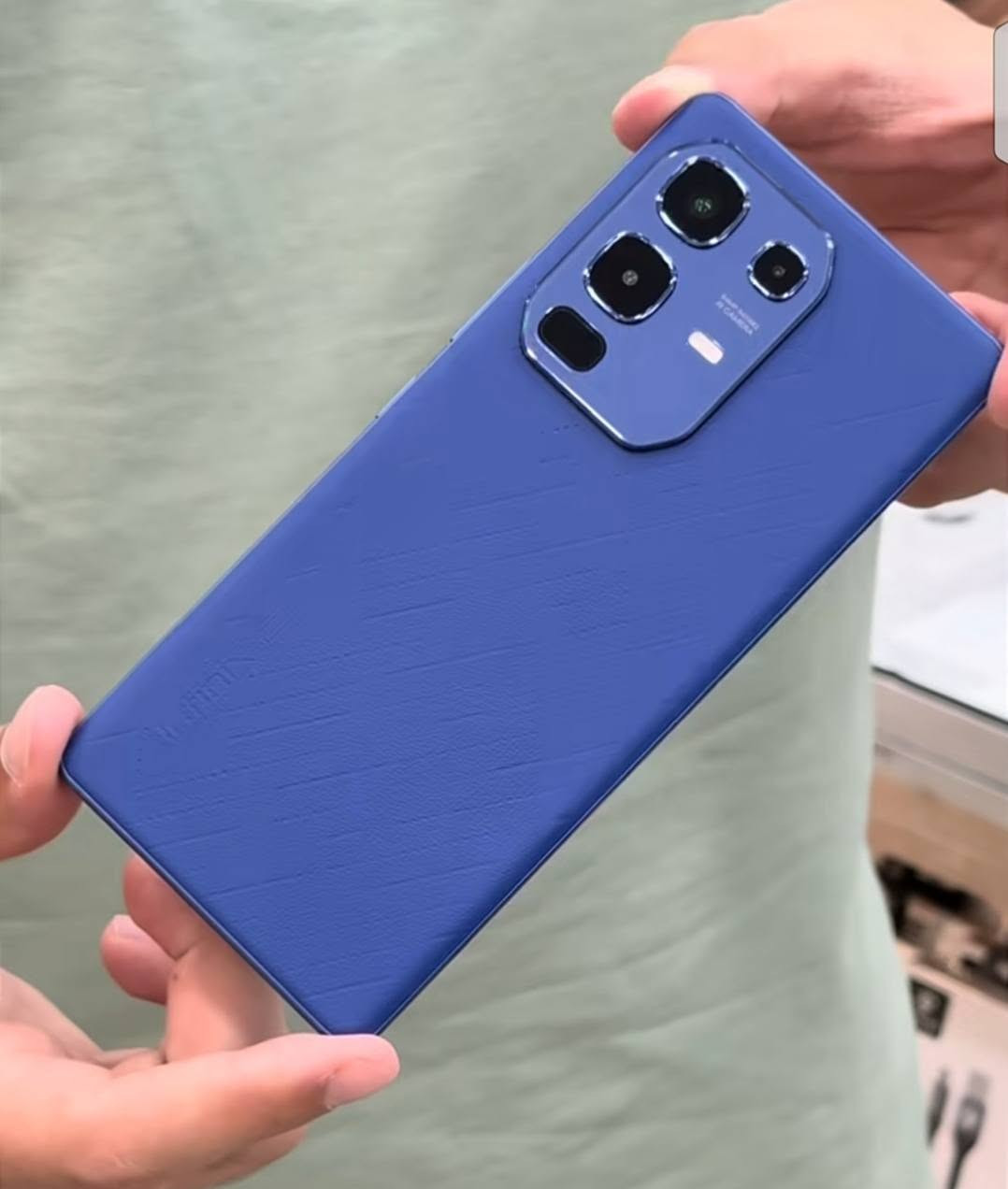 Infinix NOTE 50S 5G
كامل ملحقاته 
سعره 300 بي مجال  وات ***********
