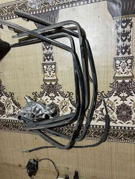 سلام عليكم غراض يوكن٢٠٠٨ رخاص
واتر بم جديد نقص بس لبولي 
ربل جام جديد 
قفال دلعه
حافضه مال دشبول نضيفه
مكاني بصره زبير ***********
