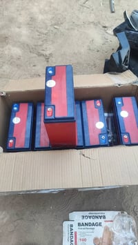 لبيع بطاريات عدد 6 ولي اصلي جديد طك فلين سعر 250 وبيهن مجال  حجم بطاري...