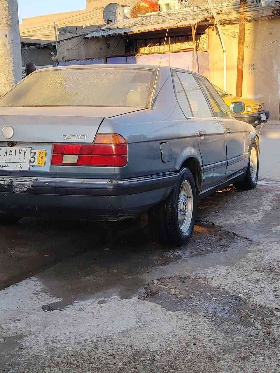 السلام عليكم سيارة بي ام للبيع حجم ٧٣٠ موديل ١٩٩١ جاهزة سيارة بيع مستعجل رقم بغداد باسمنه السعر ٢٩ ورقه مكاني بابل حله مركز المدينة رقم موبايل ***********
