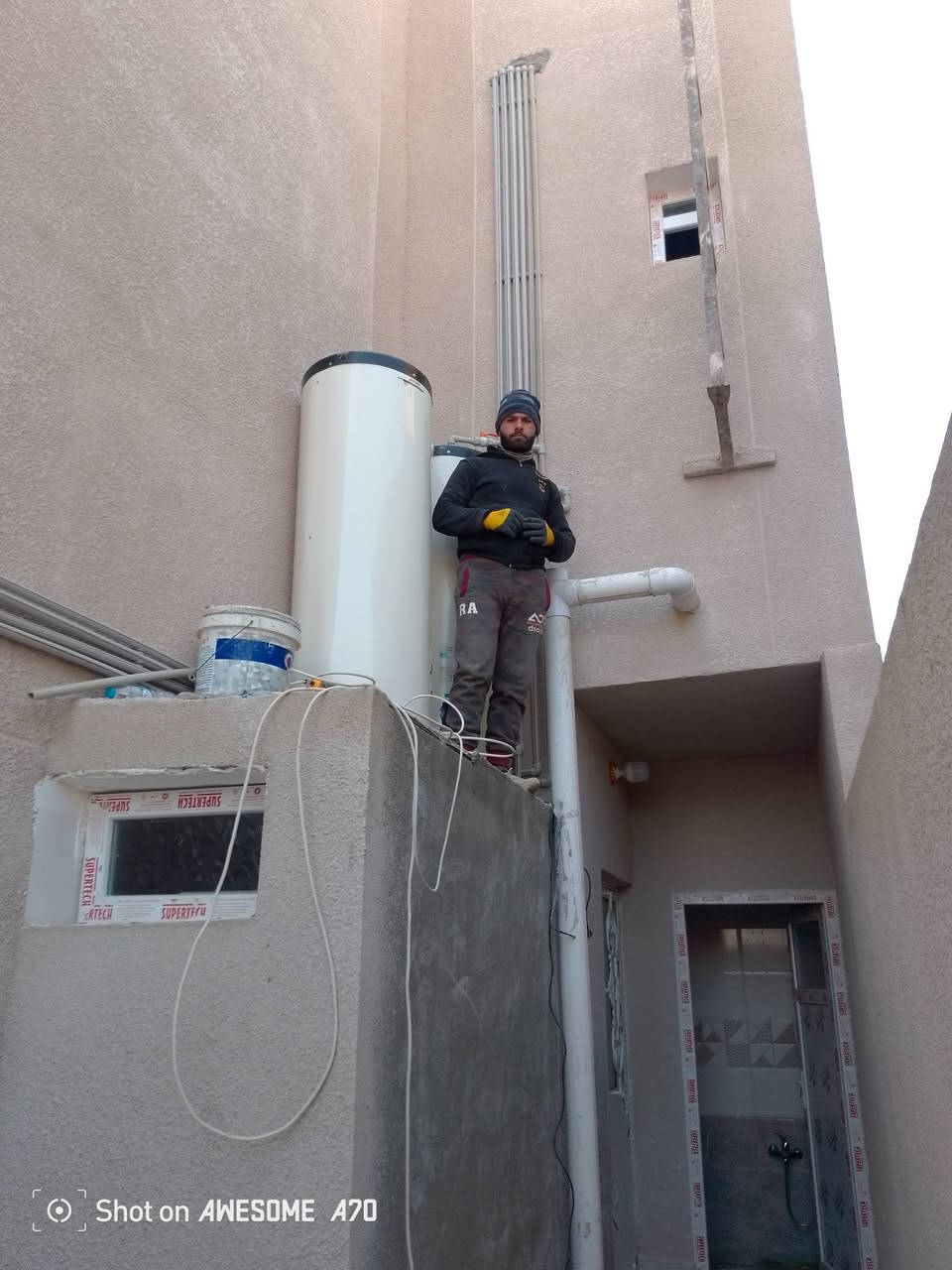 السلام عليكم
تئسيس صحيات عامه 

غربي دفن 

مغاسل تعليك 

دوش دفن 
منضومه ارضه

منضومه سبلت
نضام نوازل 
نضام بطاريه
***********
