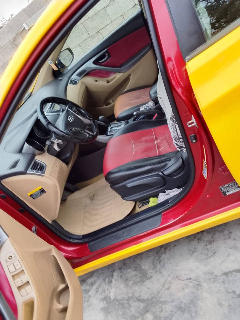 السلام عليكم النترا موديل 2013
امريكي حادثها جاملغ كير مكينه خير من الله 
السياره خير من الله تبريد خير من الله 
تايرات خير من الله السعر 100 وبيها مجال 
مكان بغداد رقم الهاتف ***********
