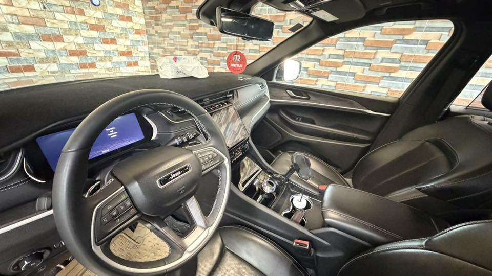 سلام عليكم جيب 24 ماشيه 7 الف
1 —- 5 بصمات
2  صندوق كهربائي
3 خزن ميموري
4 تدفئه تبريد كشنات وستيرن
5 فور ويل 
6 ست كامرات 
7 خمس وضعيات قياده
8 ماسحات تشتغل عند لمطر 
9تشغيل عن بعد + بصمتين 
10 توقف ذاتي عنده رجوع بك
11 حساسات امامي 
12 حساس خلفي 
13 رادار امامي 
14 نقطه عمياء 
15 قياده ذاتيه
16 شاشه جبيره كار بلي
17 شاحنه لا سلكيه
18 أنار محيطيه 
19 بنرامه جبيره
20 سايد بريك كهربائية
21 شفتات بل ستيرن
22 تبريد مركزي 
23 فول زراگات عل كامرات 
للعلم بعد بيه مواصفات 
سياره عله وضع شركه مبدل دهن مرتين
حادثه فقط مال امريكا صبغ بنيد اقل ربع وصارت بيه طخه بل تحميل بل قماره جه وحده شويه 
داخله شهداء بعد تقريب سنه ونص وتتحول جاهز وكاله او تحويل 
سعر 315 بيه مجال 
رقم ***********
