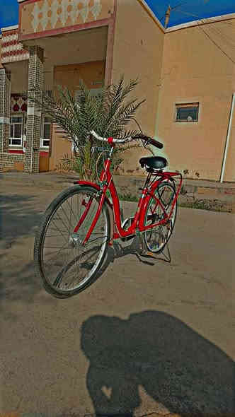 سلام عليكم  بوسكل للبيع حجم24مستعجل عله بيعو محتاج سعرو مناسب جدن الخاص مفتوح وهاذه رقمي***********
