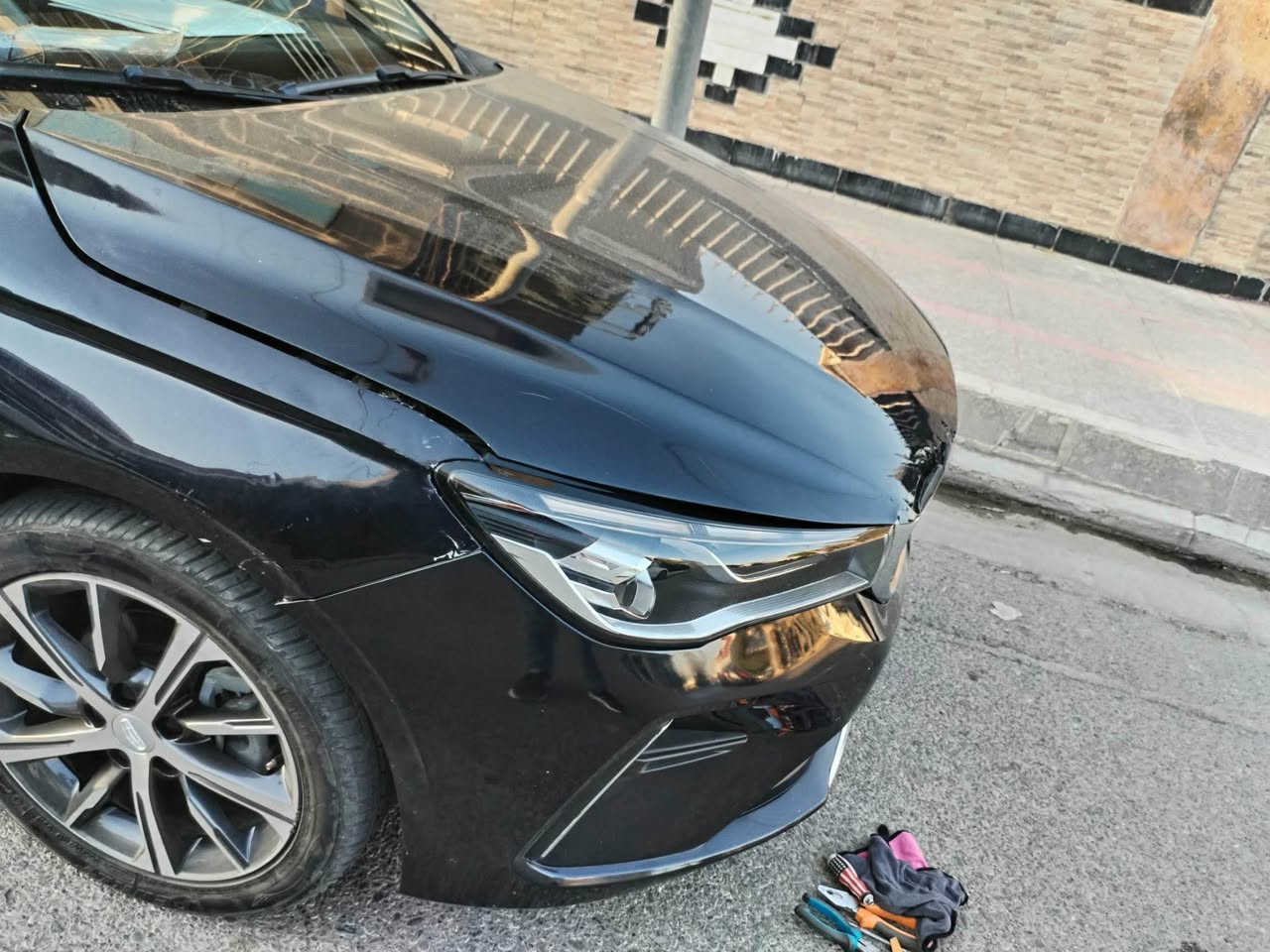 جيلي امكراند2025 فول 1/1 مرقم شمالي بيها جاملغ تعديل سكن وربع بونيد بدون داوخل بدون ايرباك سياره ماشيه22 الف السعر 121  مكان سياره اربيل 
‭0770 110 7122‬ أربيل, العراق
