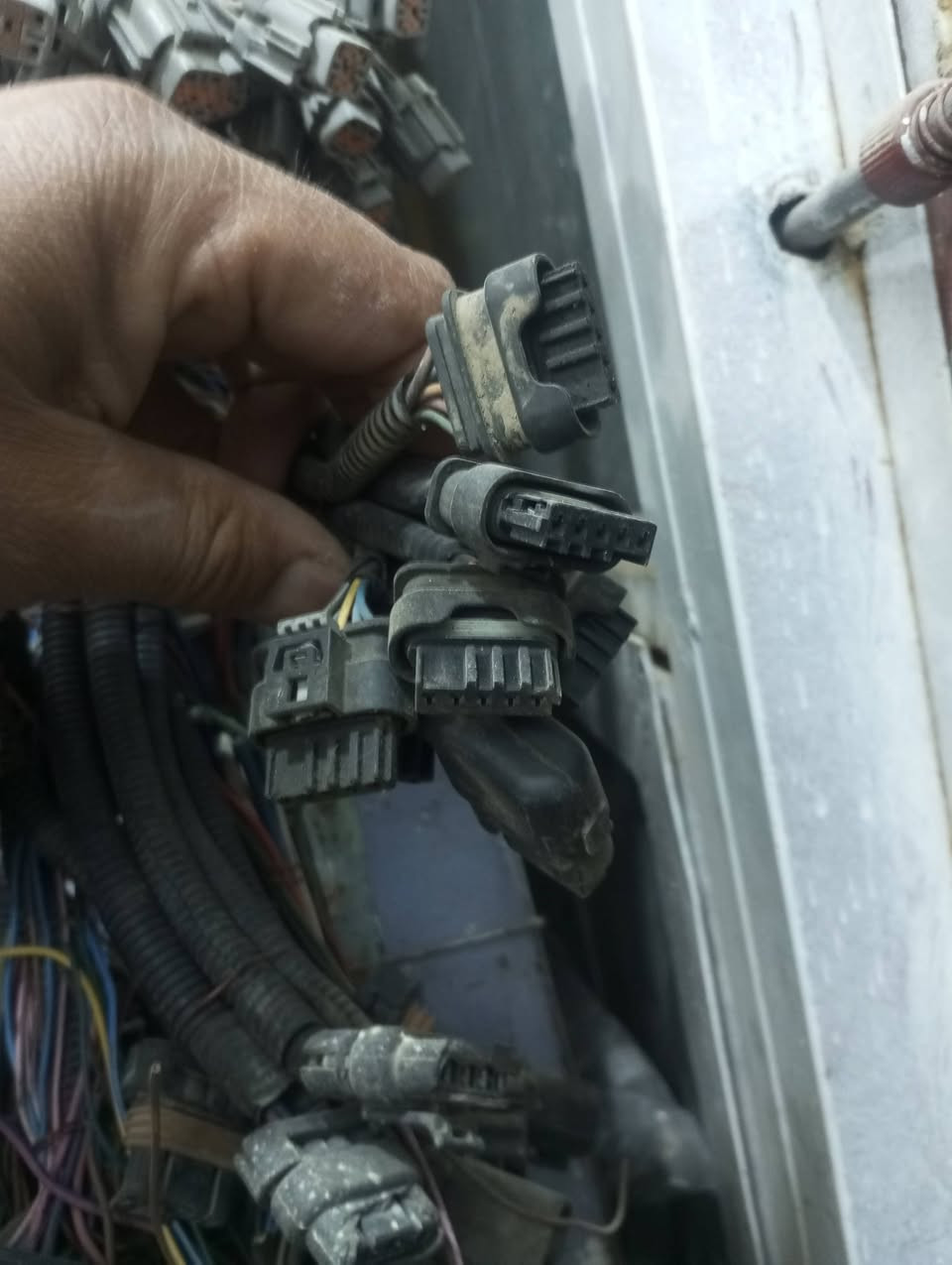 أدوات كهرباىيات حاوية *********** ابو محمد
