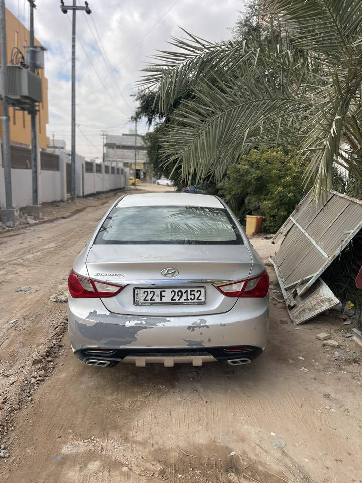 سوناتا موديل ٢٠١٠  وارد كوري مكفوله من صبغ وتبديل مكينة ٢٠٠٠ دوش رقم اربيل انكليزي باسمي كير ومكينه وتبريد جاهزه ضايف عليها منضومه غاز ٦٠ لتر مري شفط شاشه كامره حساسات مكانها نجف السعر ٩٥ وبيها مجال 
الرقم ‭٠٧٨٣ ٥٠٠ ٦٧٢٢‬
