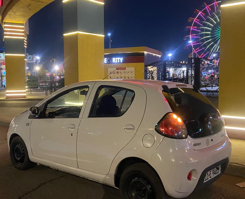 السلام عليكم 

جيلي باندا

موديل 2013 

كير  محرك جاهزه كير اوتو
 
تبريد شغال 

حداديه جديده 

رقم بغداد انكليزي سنويه 27

السـعر 48 

                                                  ***********

📍بغداد /حي الجامعه
