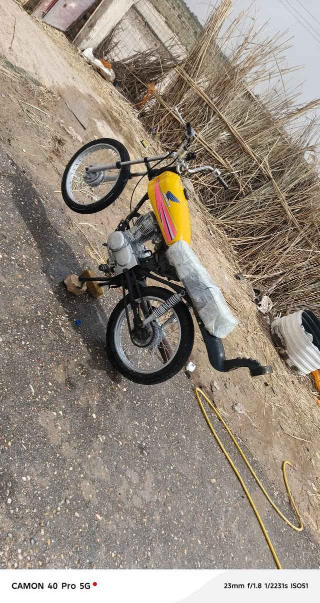 عليكم  لبيع نامه شلامجه لصلي هيه وراق بايعك كلك السعر 500بيها مجال الدراجه خيرمن الله ***********
