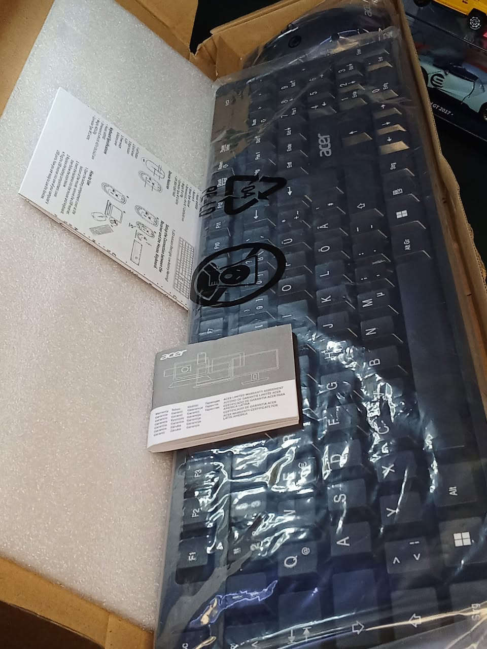 كيبورد وماوس وايرلس نوع ايسر ألماني 
الباكيت 15


**إذا كنت صاحب هذا الإعلان وتريد حذفه لأي سبب، رجاءا أرسل رسالة إلى الدعم الفني**