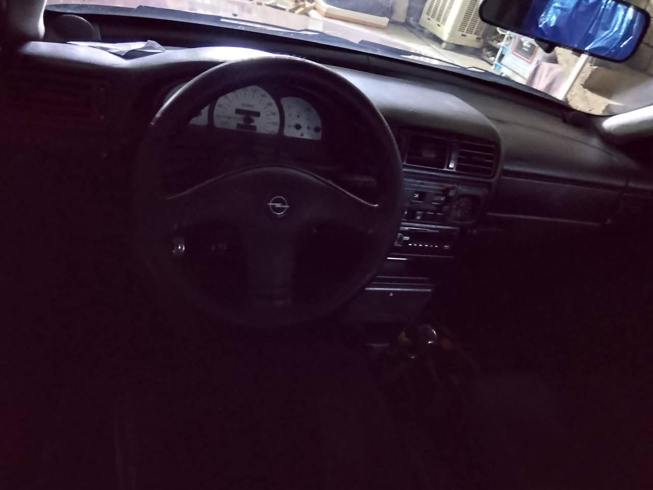 السلام عليكم اوبل موديل 1991 محدث 95 سياره بدون ضربه هلال بلادي بدون معجون سياره تبريد سبلت  محرك لا صرف ولابخار *********** مكاني كركوك

