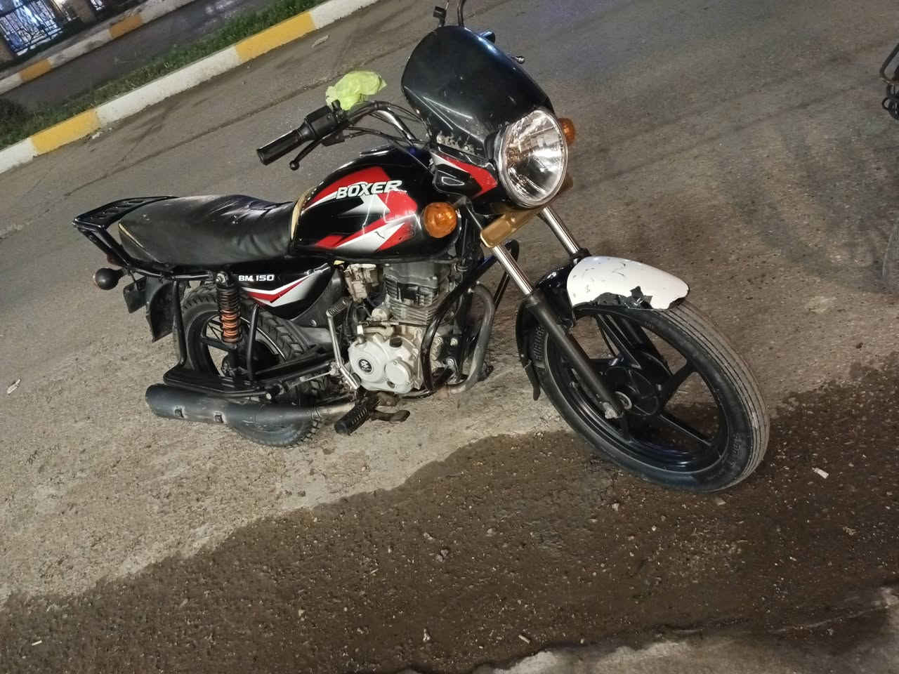 السلام عليكم بوكسر موديل 21 شرط الترقيم اوراق اصوليه 
1.500 وبمجال المكان ديالى 
***********
رحمه لوالديك الشراي يتصل مو شرعي لا يتصل ولا تكسر بالسعر
